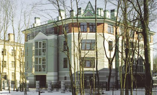 RESIDENTIAL BUILDING IN PUSHKIN